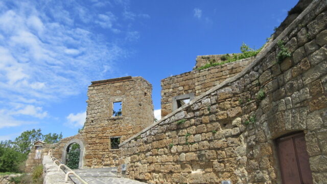 チヴィタ　城壁