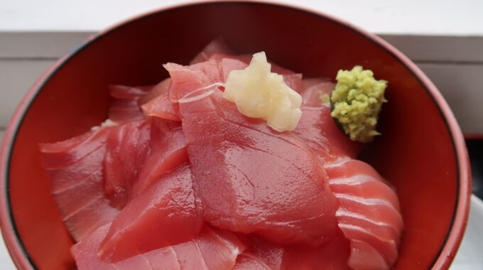 マグロ丼