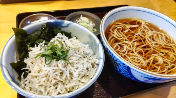 しらす丼とかけそば